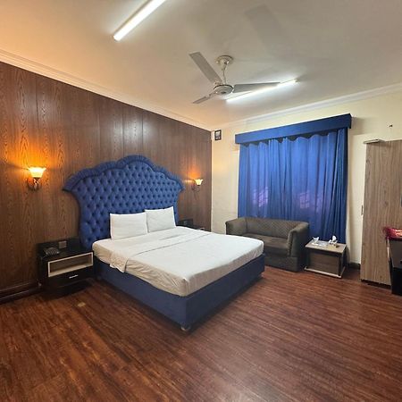 Hotel Orbit Residency F-7 à Islamabad Extérieur photo