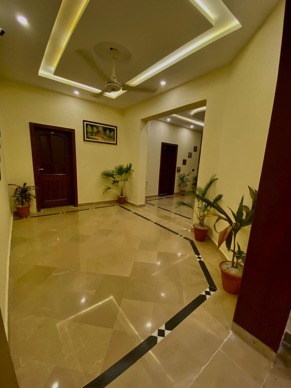 Hotel Orbit Residency F-7 à Islamabad Extérieur photo